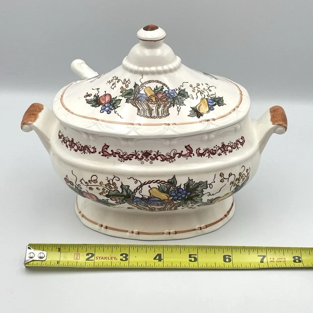 Vintage 1980s Japan Fruit Basket Covered Soup Tureen with Ladle Harvest Ceramic‎